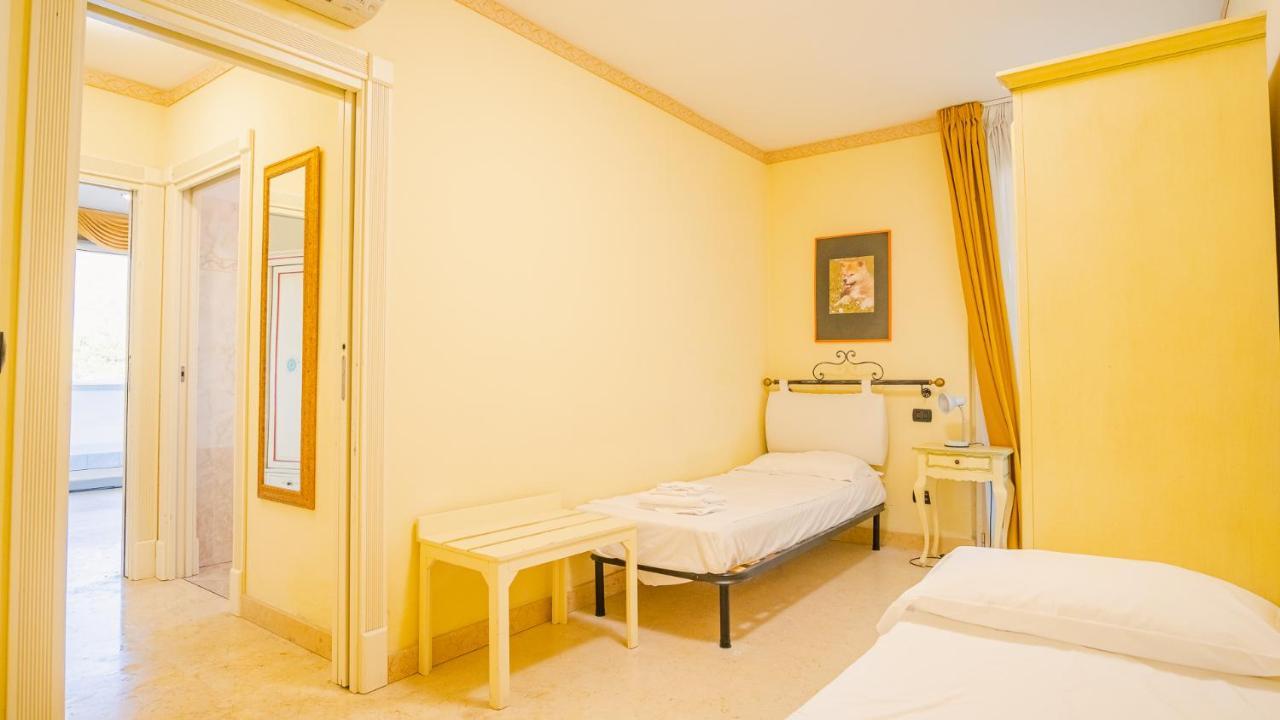 Relais Du Lac Village - Italian Homing Desenzano del Garda Ngoại thất bức ảnh