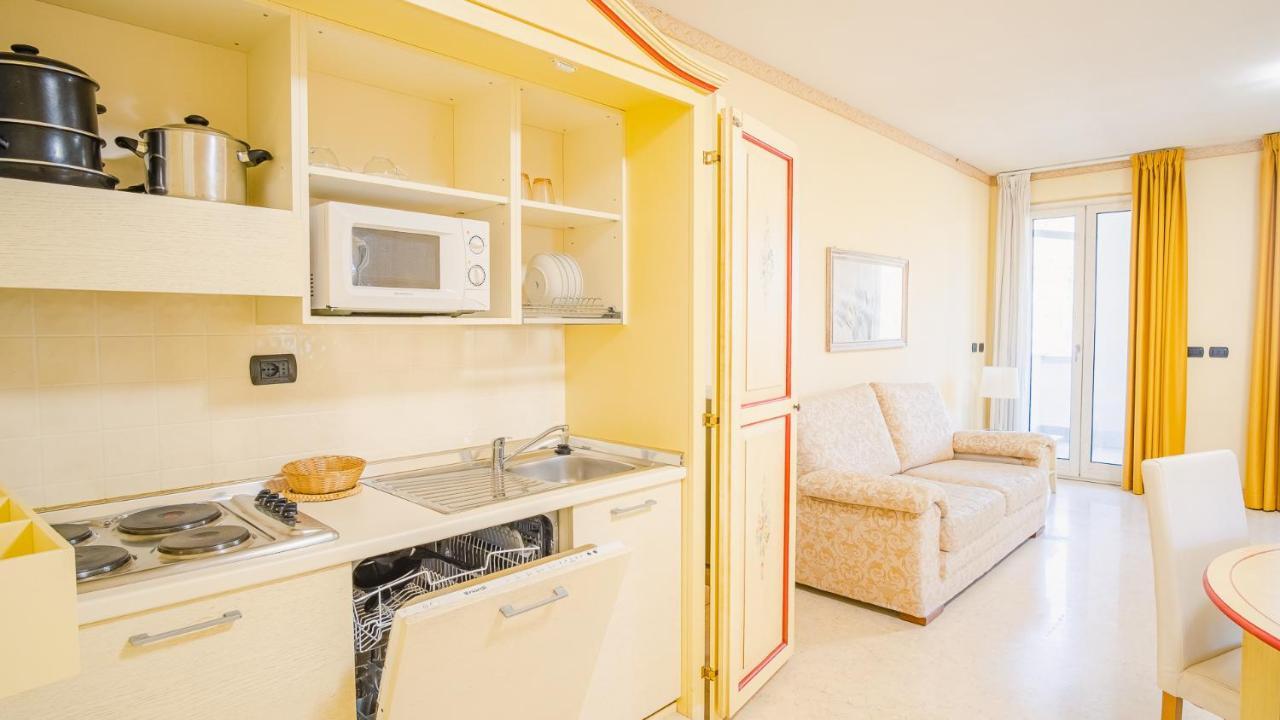 Relais Du Lac Village - Italian Homing Desenzano del Garda Ngoại thất bức ảnh